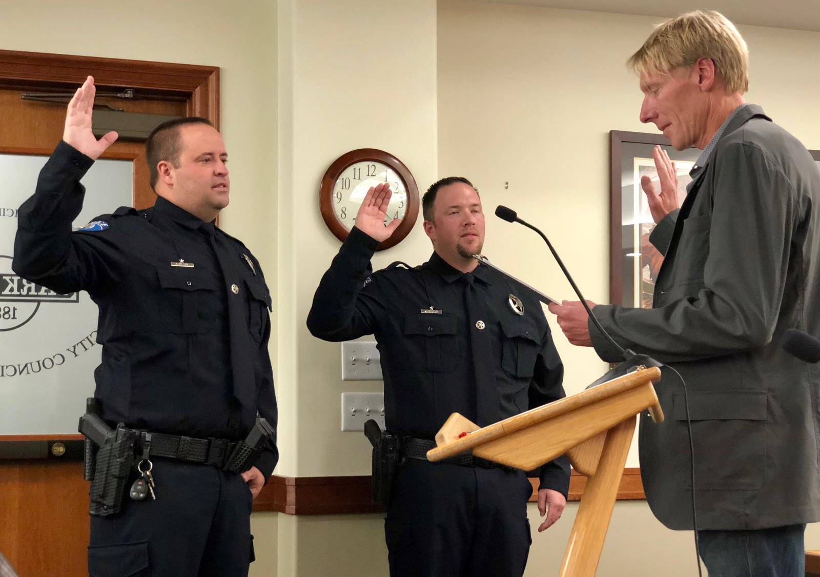 Mayor Beerman Swearing in New Police Officers